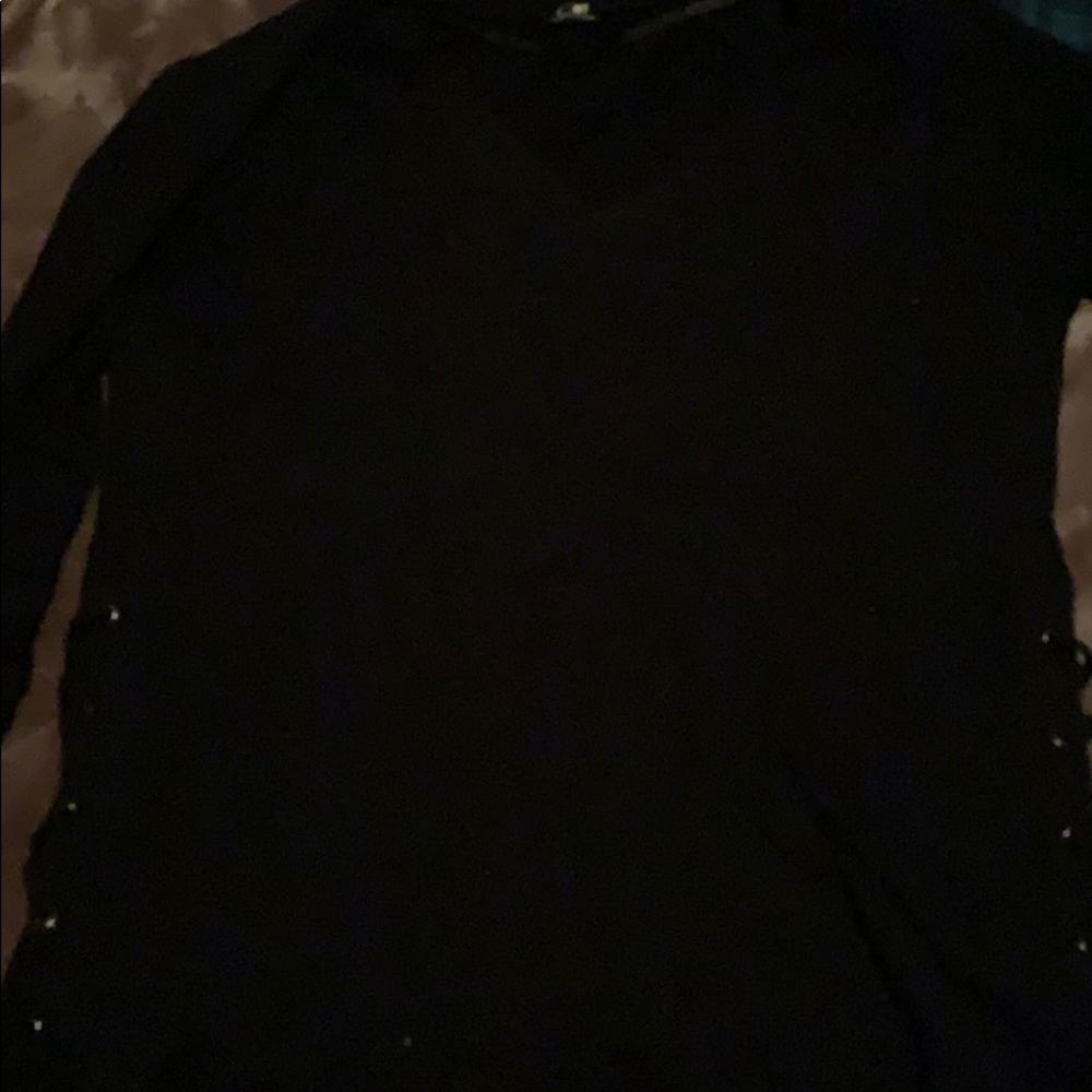Black 3/4 sleeve sweatshirt